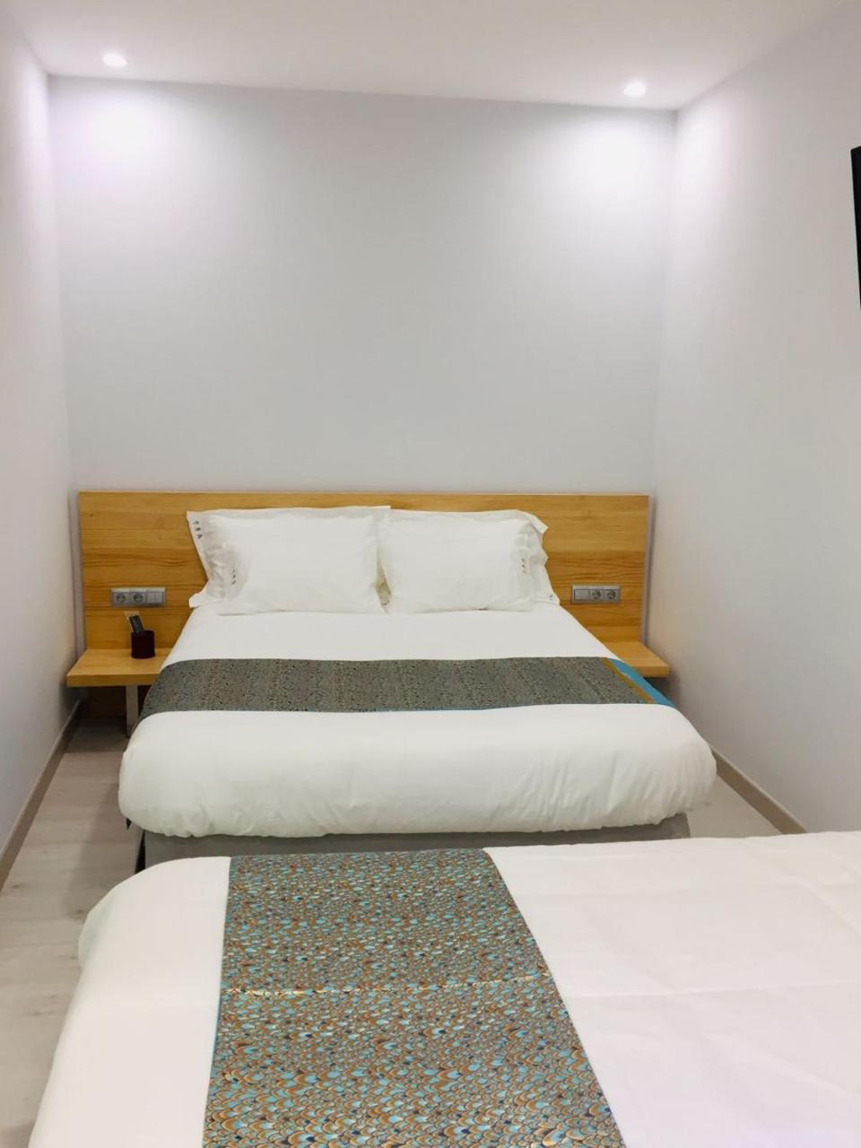 Deluxe Triple Room,764645908:JPEG